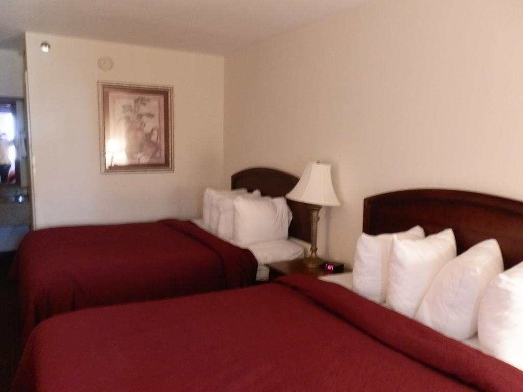 Quality Inn Pelham I-65 Exit 246 Exterior foto